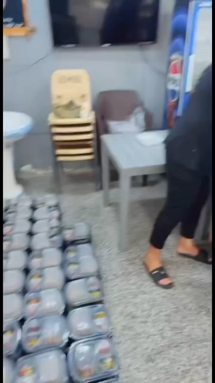 مطعم ومشويات حيدر 🥩
مدينة الصدر الحبيبية مقابيل جامع ذو الفقار 
يوجد لدينا خدمة توصيل 
 ***********/  ***********
الطعم يمنا غير شكل لحم عراقي خالص 100%

