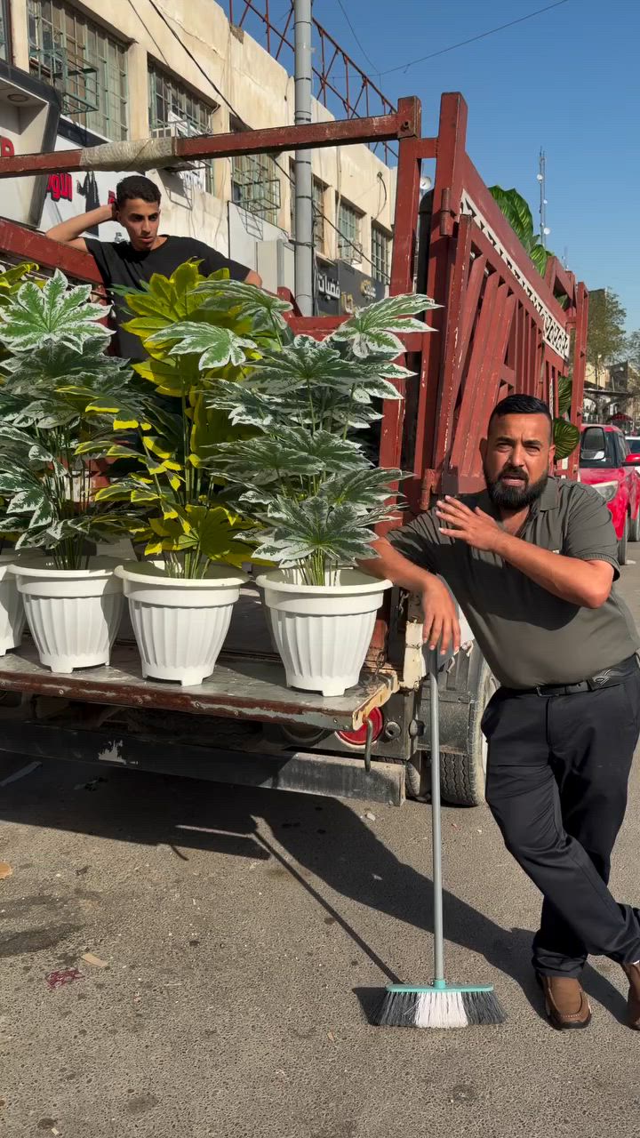 ضروري مدخل كل شقة تخيل منضر الممر والعمارة شراح يكون 🌺🌺🌺🌺🌺🌿🌿☘️☘️🍀🍀🍀🪴🪴🪴🪴🪴


**إذا كنت صاحب هذا الإعلان وتريد حذفه لأي سبب، رجاءا أرسل رسالة إلى الدعم الفني**