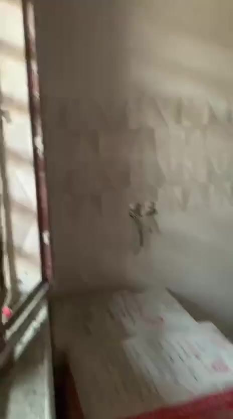 السلام عليكم
بيت للبيع 50 م
واجهه 6.60x7.5
 طابقين 
غرفتين نوم واستقبال ومطبخ
وحمام عدد ٢
الدوانم الشارع الاخضر قرب بانزين خانه 7
للاستفسار
***********
***********
