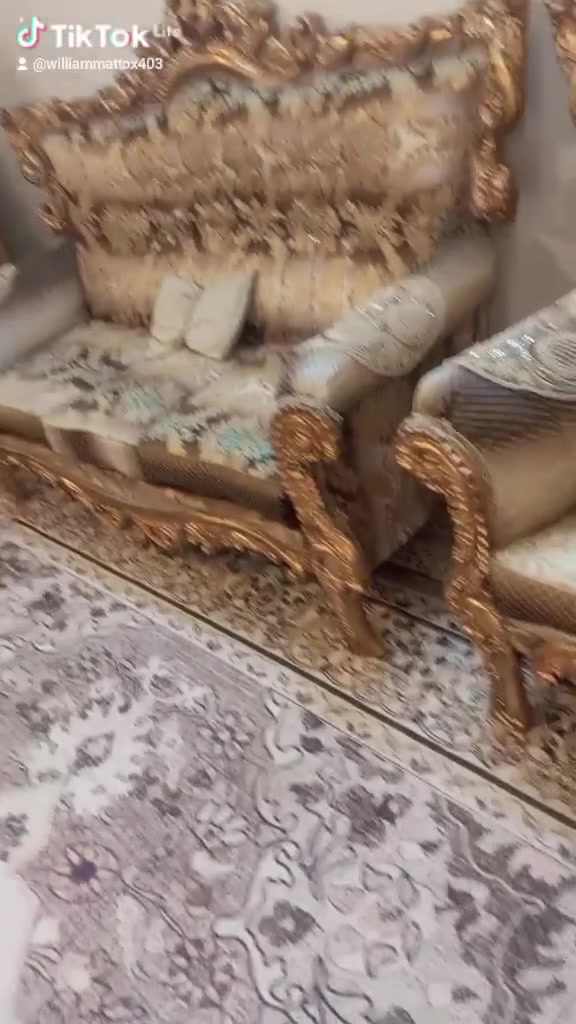 زان ايراني عشر مقاعد مع سيت طبلات سعر الواحد 450بي مجال بسيط مكان مشتل شارع لمطبك ***********
