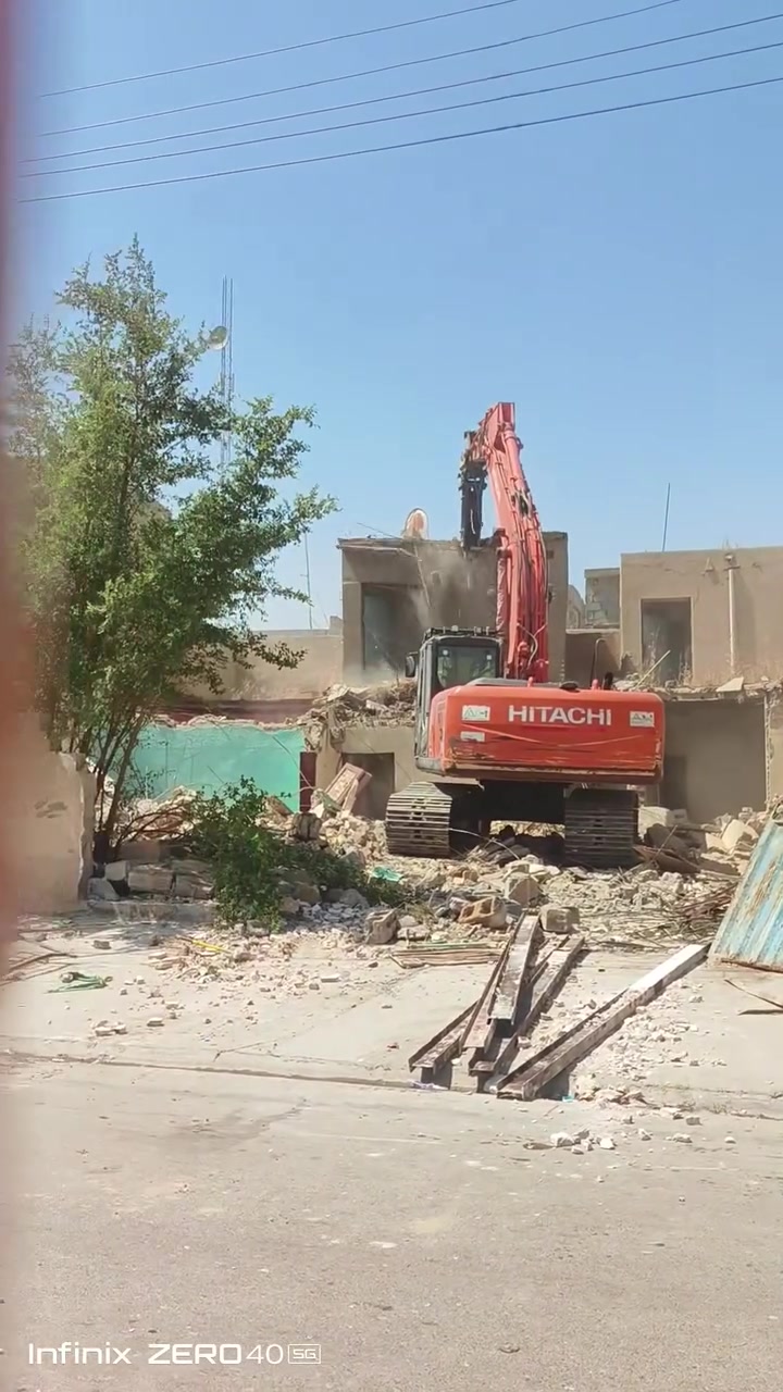 تفليش الدور والبنايات القديمة  بموادها  بس المواد ورفع الأنقاض  في كافة أنحاء ديالى للتواصل : ‏‪ ***********
