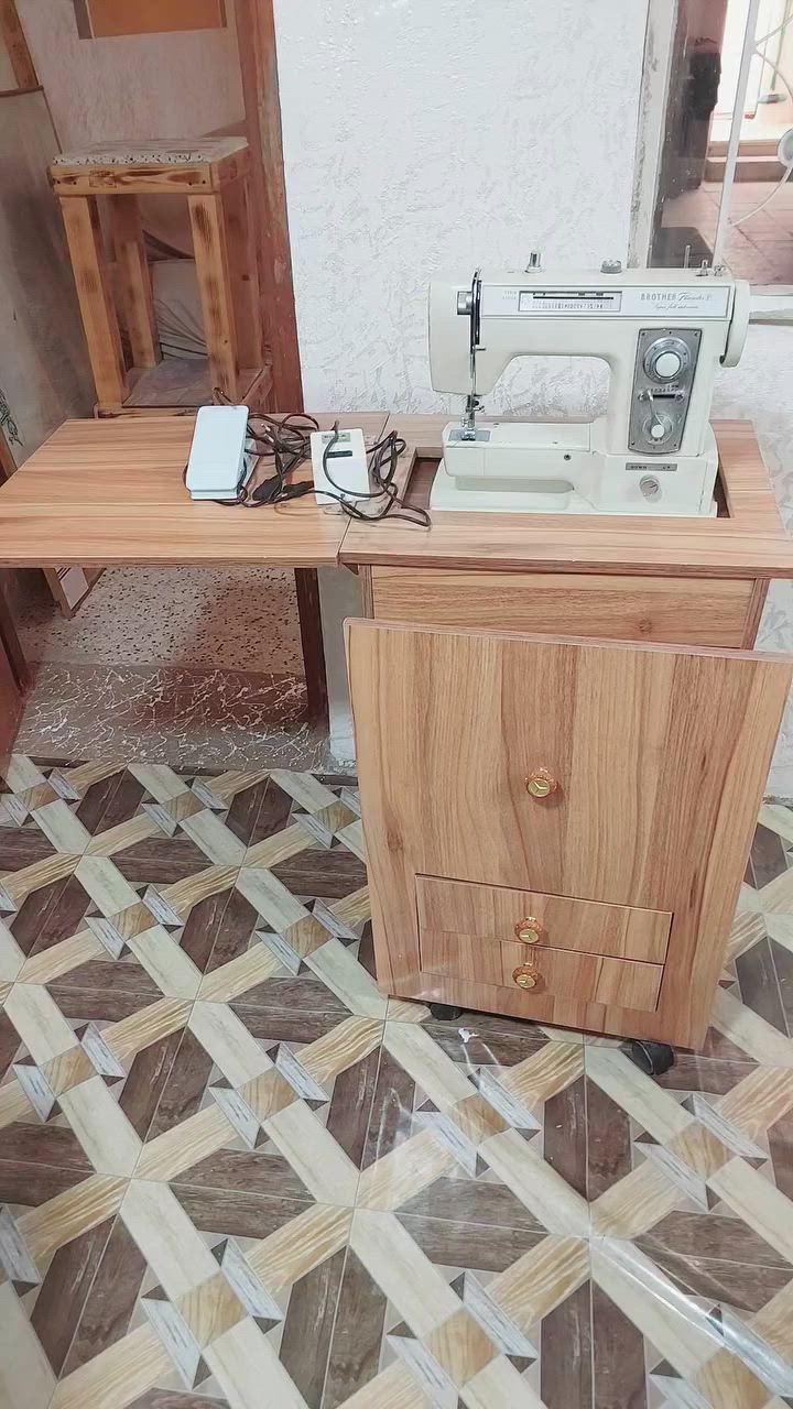 السلام عليكم 
جمعه مباركه 
مكينه خياطه 
ميز مكينه 
للبيع العنوان بغداد الحرية 
***********
