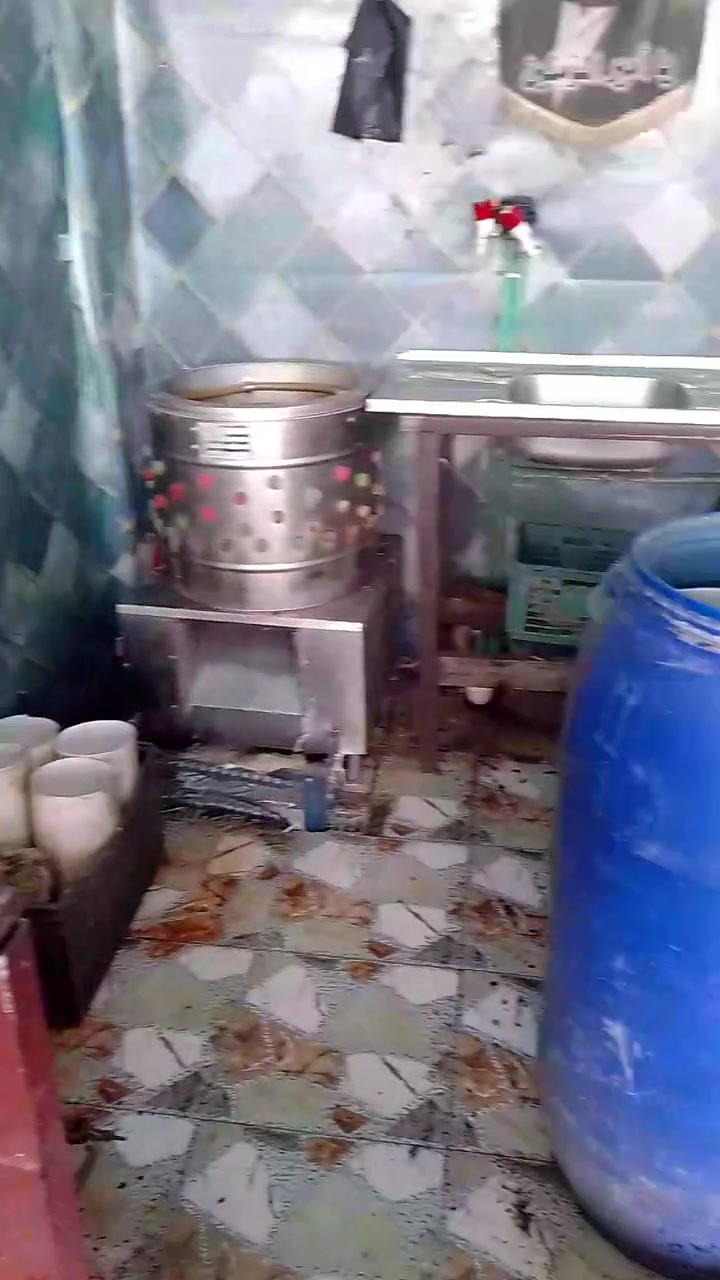محل لبيع دجاج وسمك محل خير من الله شغله
شوايات سمج عدد 2
حواض سمك عدد 2
سله مال دجاج عدد 1
ميزان 1 
هلاسه عدد 1
مبرده عدد 1
محل كامل مكمل بس تعال وكعد 
والسعر مناسب تصل وتدلل***********
***********/البيع عدم التفرغ
