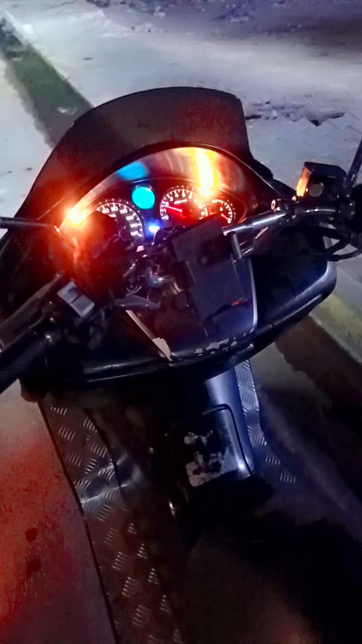 صلصه اكوز يخبل صوته معدل 140شك الكاع دراجه مكفوله محرك ما مفتوح كهربايات شغاله دراجه مفيس صفر 9ما عرف 8المهم دراجه شهد عليه الله تخبل بس العبت نفسي منهه الن ثكيله واني ضهري مو زين المهم ترهم مراوس او بيع سعر دراجه 750مكاني حسينيه رشديه موجود عله مزنجر وهاذ رقمي ***********
