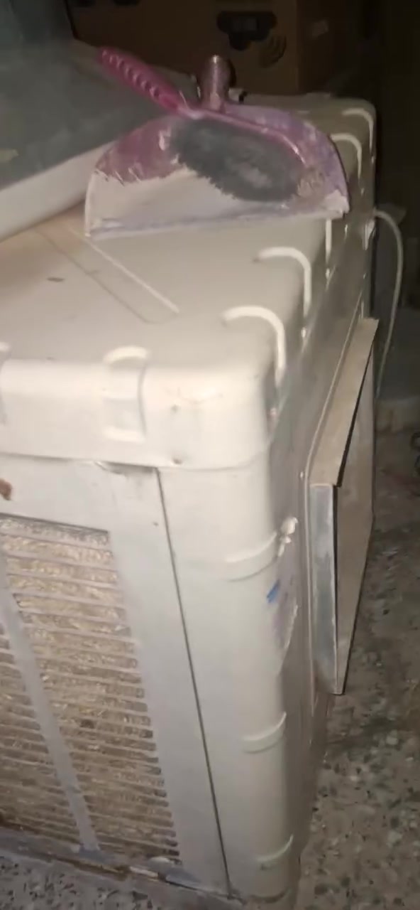 ادمن وافق
مبرده نضيفه حته ليف نضيف وغطاس وقايش نقصها بس موطور ب ٦٠ الف فقط
لتواصل خط فقط ***********
