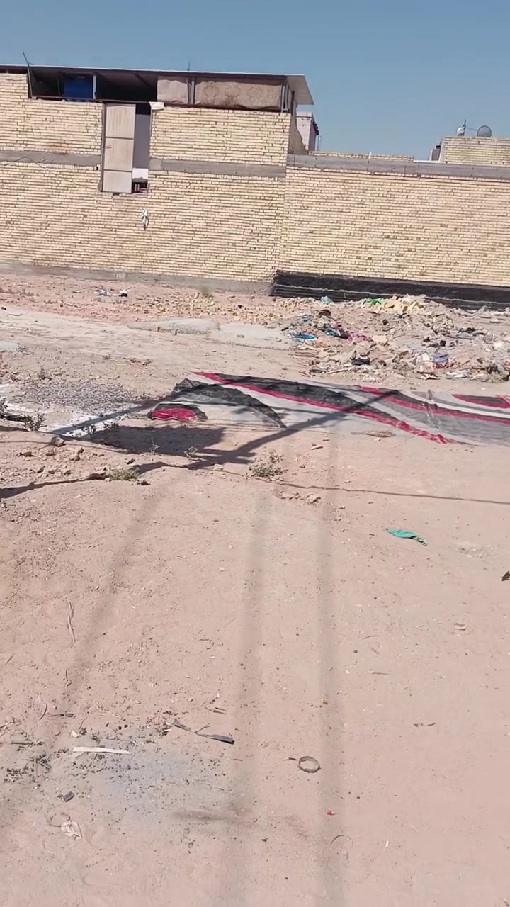 اسلام عليكم
عرصه مساحتها 220موقعها يخبل عل شارع التبليط مال الزوار مكانها خلف سكله الكرعاوي 
واجهيه 10 النزال 22

مثل ما اموضح بل فيديو 
السعر خاص  او يتصل على الرقم ***********
