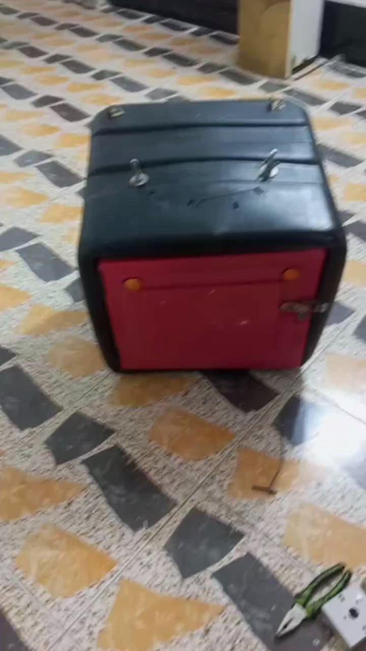 قيم بل يرضي الله  متاح صندوق مال دلفري لحجم لكبير ويا سبرنك وصينيه مالته ويا جفوف مدي شسمهن  مكان الرمادي الخمسه كيلو  للستفسار ***********
