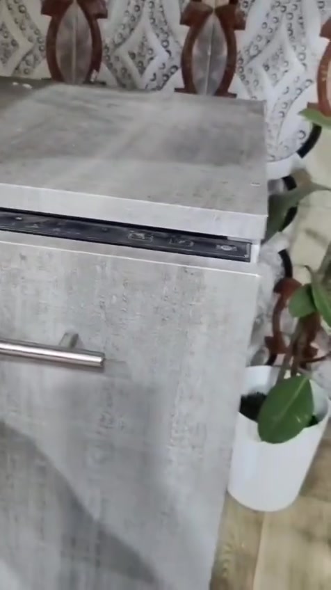 السلام عليكم غساله الصحون شغاله حلوه تاخذ هواي مواعين السعر ١٨٠
***********
