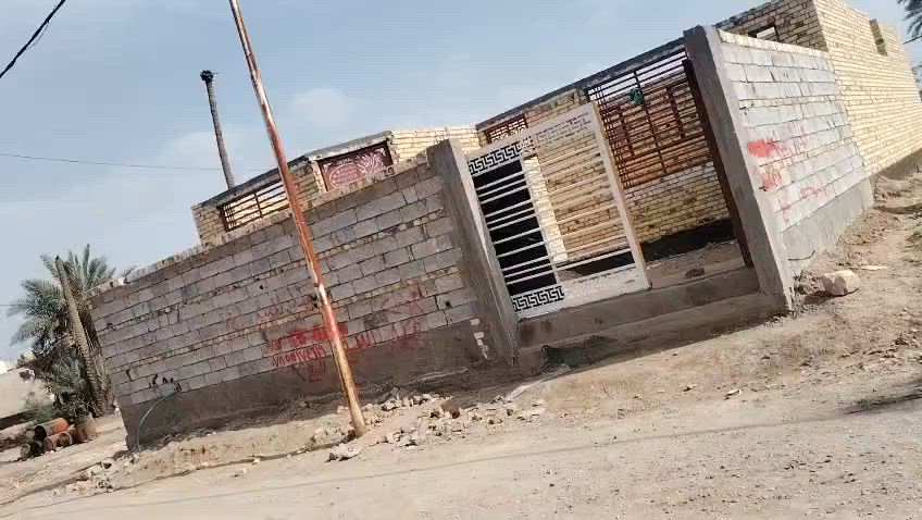 بيت هيكل للبيع او مراوس 200متر طابوك شغل درجه اولى الكوفه منطقة البو ماضي مقابل البانزين خانه موقع كلش حلو منطقه سكنيه كافت الخدمات موجوده  بيع مستعجل بسعر جداا مناسب للاتصال او مراسلتنا على الواتس اب ***********
