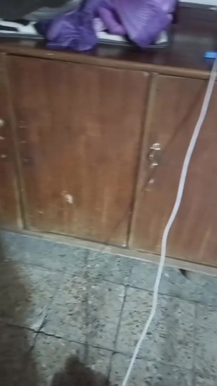 عندي هذني لبيع مكان جسر ديالى ***********
