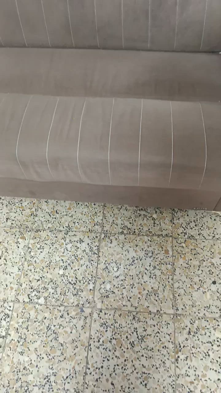 السلام عليكم تخم توصاه تكمه نظيف للبيع المكان حي الإعلام ب300بي مجال *********** اتصال هاتفي خمس أمتار ونص
