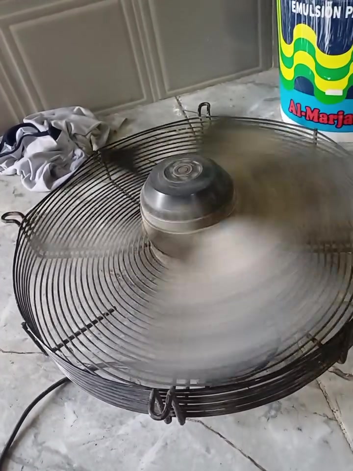 شافطه صناعيه وسط شرط الشغل للبيع ٢٠ الف ***********
