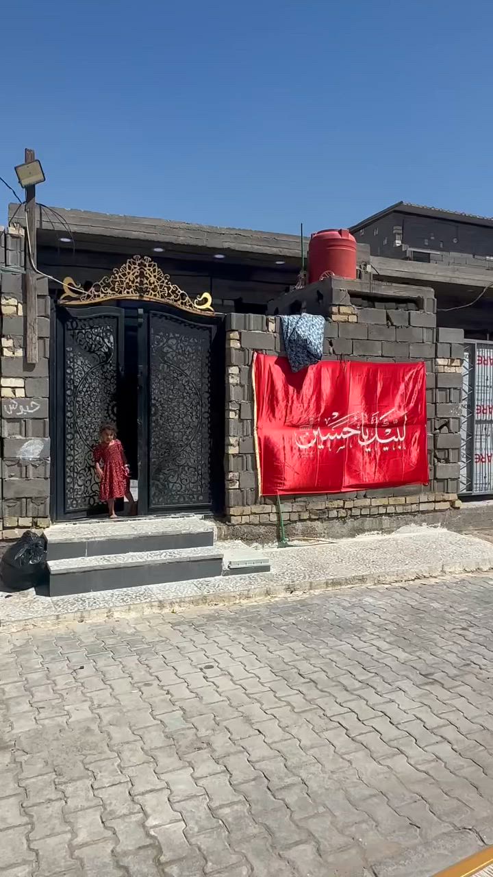 السلام وعليكم 
بيت للبيع المساحه 100 متر واقع حال 
البيت بناء جديد صب مسلح والارضيه رفتً
المكان أم الكبر والغزلان 
خدمات كامله مي مجاري كهرباء تبليط مقرنص 
***********
