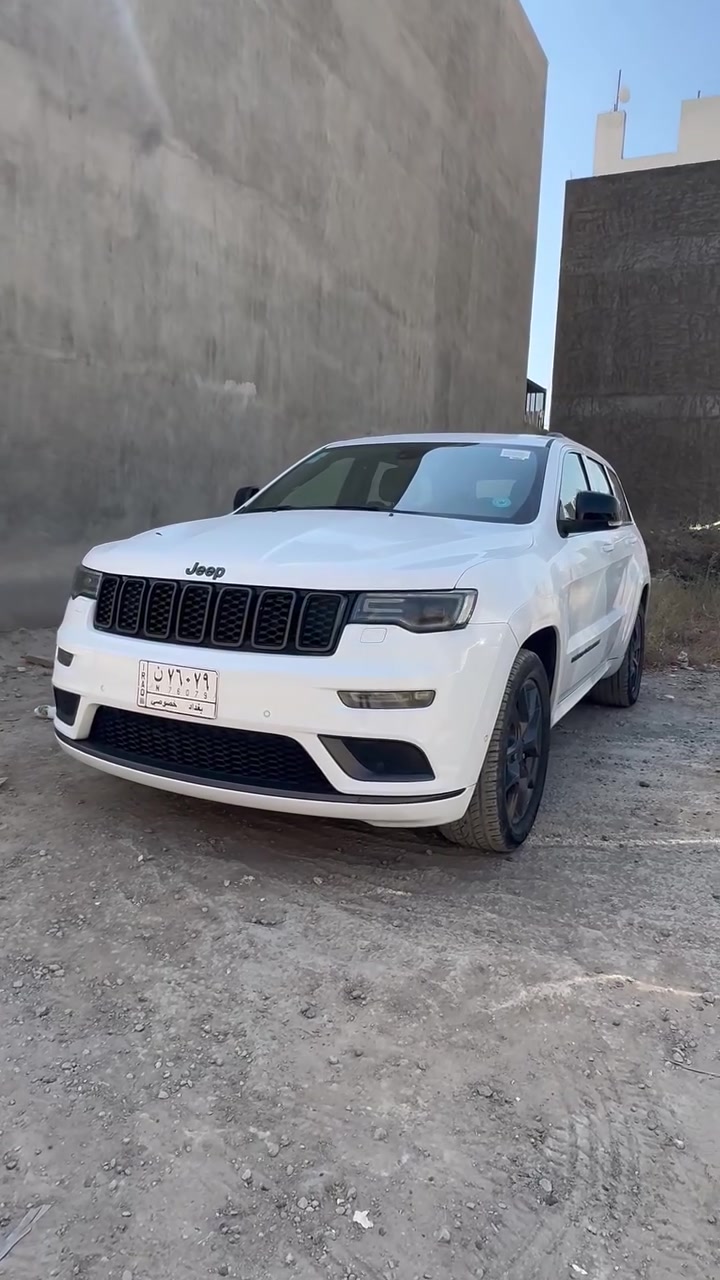 السلام عليكم
جيب s 
موديل 219 
خليجي  ماشيه 78
السعر 290 وبيها مجال 
العنوان بغداد 
***********

