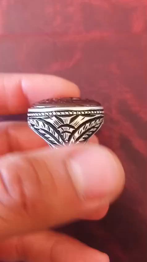 يماني كرزي منقوش ياعلي خط برجسته صياغة دكتور عارف ٤٣غرام من الفظه عيار ٩٩٠صياغه ملكي


**إذا كنت صاحب هذا الإعلان وتريد حذفه لأي سبب، رجاءا أرسل رسالة إلى الدعم الفني**