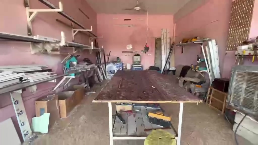 السلام عليكم معمل بلاستك للبيع pvc مكائن فقط زائد ميز تجميع رفوف المقاطع توصل    ***********  مكان موصل
