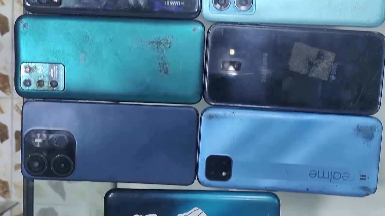 17 بورد شغال نقص شاشه فقط شلع على 15 والمفرد 20 
تواصل خاص او واتساب ***********.
