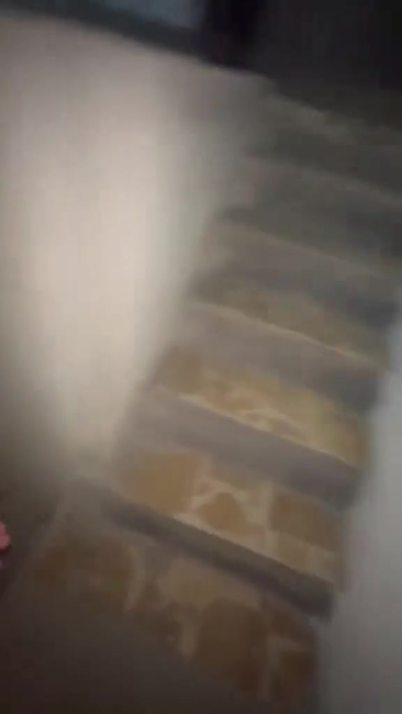 بيت الايجار سعر 350 مكان الدوره عائله صغيره موقعه الاسكان شارع ٥ قرب مكتبة حكمت اتصل واتساب وكل هلا  ***********
