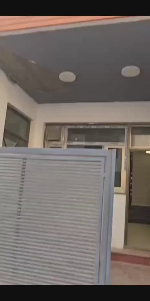 دار للأيجار 🏗️🔑

📍الموقع زيونة محلة 712 

📌📝التفاصيل 
      بناء حديث يحتوي على اربع غرف نوم 🛏️وصالة 🛋️ومدخلين بمساحة 90م وخدمات 🛁وقريب من الشارع 🚧الرئيسي   
كهرباء ⚡️ خصخصة 

#تفاصيل أكثر داخل الفديو 🔻

☎️☎️
لمعرفة باقي التفاصيل يرجى الاتصال
*********** واتساب
*********** واتساب 

#في_حال_عدم_الرد_على_الاتصال_قم_بأرسال_رسالة_نصية_عبر_الواتساب_في_حال_أستفسار_عن_عرض_أو_طلب_عرض

#نستقبل_جميع_عروضكم_البيع_والايجار

#يوجد_لدينا_عروض_مميزة_في_كافة_أنحاء_زيونة_بيع_أيجار_شراء_قطع_أراضي

#متابعة_الصفحة_للأستفادة_من_العروض_الجديدة

#الشرق #الأوسط _أختياركم_الافضل

