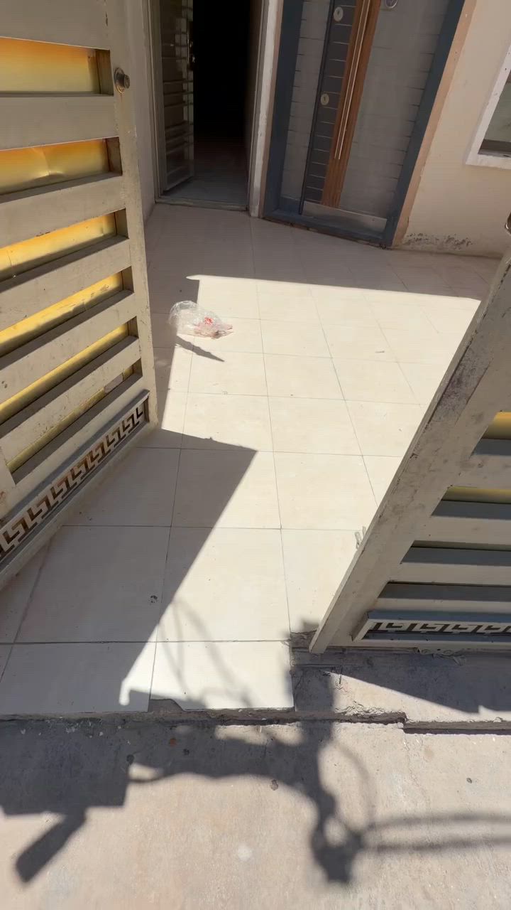 يتوفر بيت للإيجار في منطقه المكاسب يحتوي على 3 غرف نوم واستقبال ومطبخ وحمامات للاستفسار اكثر *********** واتس
