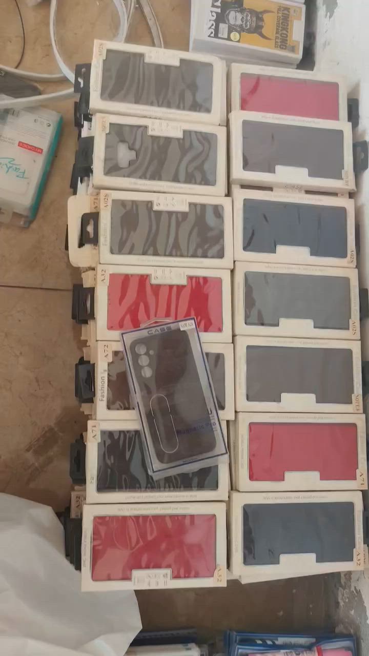 متوفر كفرات مبايل تعزيله محل كله جديد كل 300 كفر ب 30 الف يعني يطلع عليك كفرين ب ربع دينار بي دفتري بي مدرع ايفون كلشي مختلط ما عندي اسماء ايتمات ابيع هيج عشوائي انته وحضك كل 2 بربع دينار كله مجيس رقمي ***********
