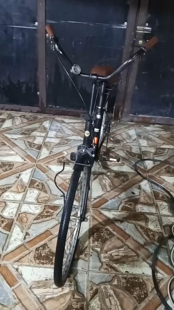 سلام عليكم 
عندي بايسكل للبيع 
ياباني اصلي 
ابو البوري واحد 
اي عيب مابي 
فقط سيم البريك الخلفي 
العنوان: كركوك 
سايدين حي النصر قرب مركز العروبه 
السعر: 65
بي مجال للطيبين 
الرقم،:***********
مو شراي لاتتصل رجائا

