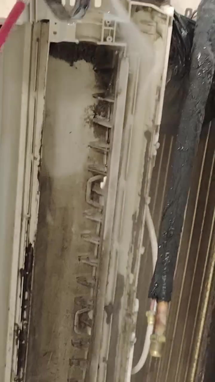 ​❄️ اجعل صيفك بارداً ! ❄️
هل تعاني من حرارة الصيف؟ مكيفك لا يعمل بكفاءة؟ نحن هنا لخدمتكم!
​خدماتنا المتميزة ل صيانة وتجهيز السبالت والمكيفات:
​🧼 غسيل وتنظيف احترافي: إزالة الأتربة والأوساخ لزيادة قوة الدفع والتبريد.
​💨 تعبئة غاز أصلي: فحص التسريب وإعادة شحن الغاز بأجود الأنواع لبرودة مثالية.
​🔧 صيانة عامة: تشخيص دقيق لجميع الأعطال وإصلاحها بكفاءة عالية.
​📍 مناطق الخدمة:
​داخل النجف الأشرف فقط 🕌
​📞 للاستفسار والحجز:
​اتصل بنا الآن ودع الباقي علينا:
📱 ***********
