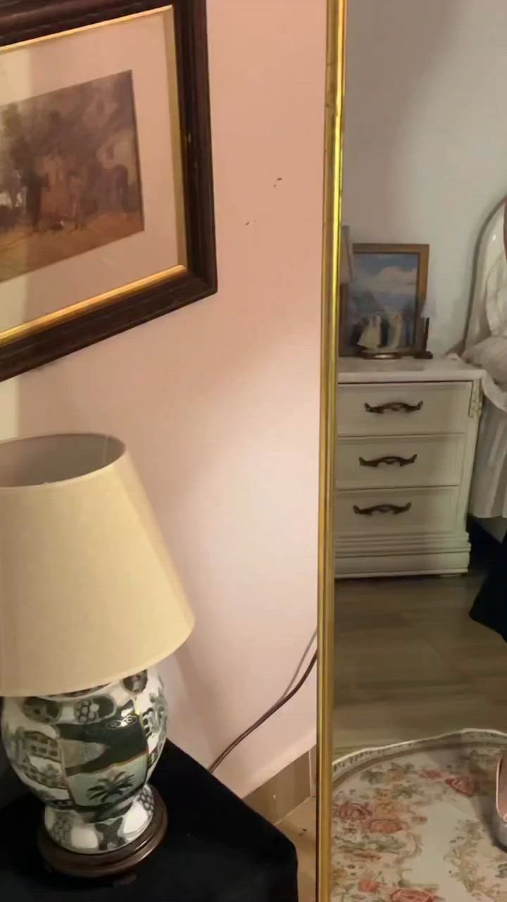فستان اسود قصة ذيل السمكة fishtail 
S-m
45,000


**إذا كنت صاحب هذا الإعلان وتريد حذفه لأي سبب، رجاءا أرسل رسالة إلى الدعم الفني**