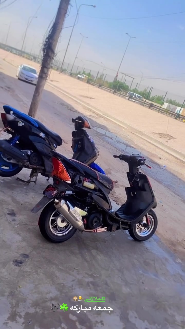 سلام عليكم سكنس نثيه لدراجه خير من االله مال شغل نقصهه بس كتف شحن مكينه فول رايدهه 350 وبيهه مجال مكاني كراده ***********
