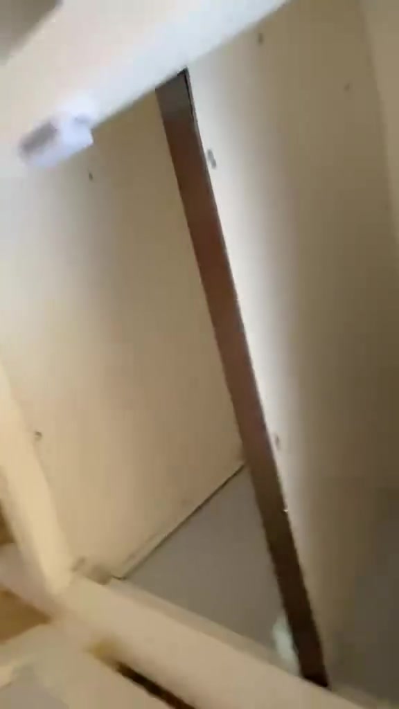 السلام عليكم
كاونتر للبيع ١٧٥وبي مجال بسيط 
***********
