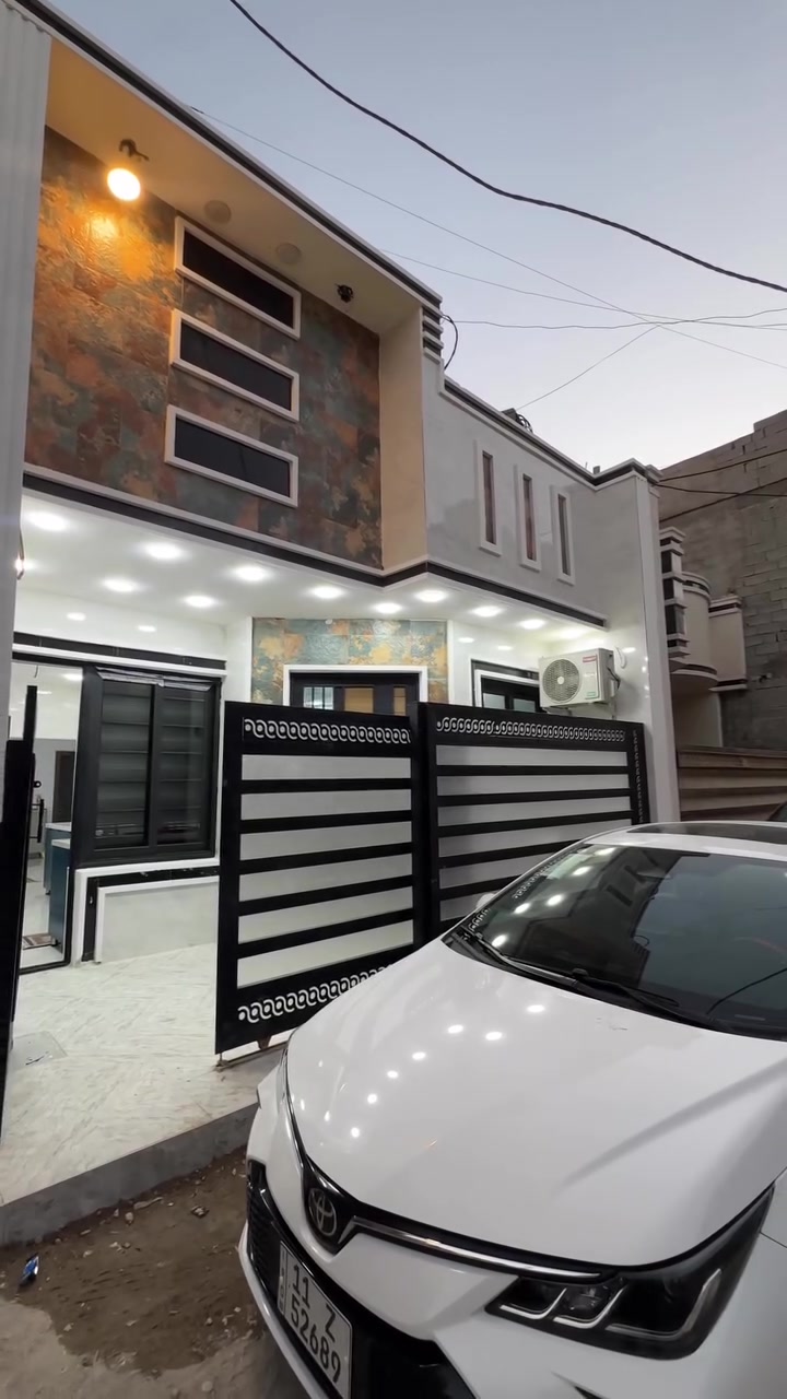 #منزل_تون للبيع بناء Modern 2025🏡

سلام عليكم 
بيت للبيع مساحة 120م 

تفاصيل البيت 

2 غرف نوم 

صالة 

مطبخ 

خدمات صحية 

موقع كامل الخدمات 

سعر العقار 90 مليون قابل للتفاوض 

للاستفسار اكثر اتصل 📱 

*********** 

زورو موقعنا : بغداد منطقة الدوانم نهاية شرطة الخامسة اول مدخل الدوانم ❗️

شركة البصمة العقارية❗️
