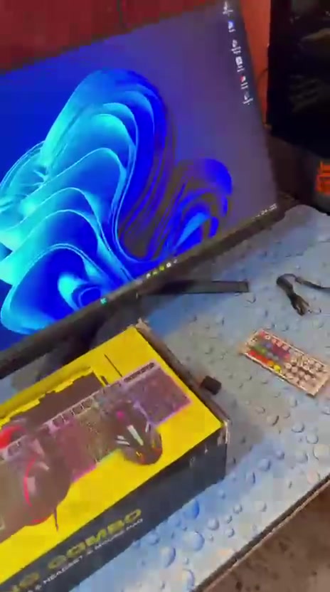 السلام عليكم ورحمة الله وبركاته
للبيع Setup كامل بحالة ممتازة، من الألف إلى الياء، جاهز للاستخدام مباشرة.
✅ الحالة: نظيف جدًا، استخدام خفيف لمدة أقل من 5 أشهر، ويعتبر جديد. ✅ سبب البيع: طالب سادس إعدادي وما عندي وقت ألعب.
📍 الموقع: بغداد – الحرية.
📞 للتواصل: *********** متوفر على واتساب وفيسبوك.
الرجاء التواصل من الجادين بالشراء فقط، وشكرًا.

