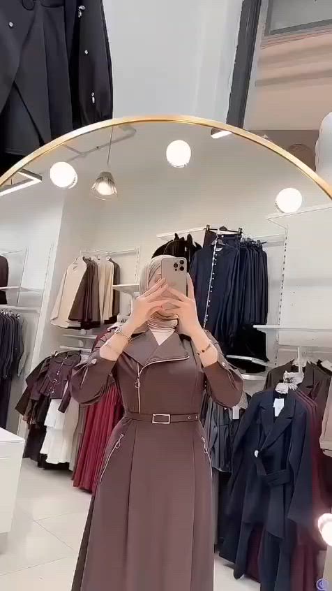 إطلالة بتحكي ذوقك من أول نظرة ❤️
ستايل ناعم وفخم مناسب لكل مناسبة مميزة.💕
  فستان بقصة جلباب مبطن😍😍 
قماش روزالين كريب ✅
..
بسعر  25 دينار فقط 💥💥
مع شال و حزام..
....
قياس 1 من وزن ٥٠ لوزن ٦٠
قياس2 من وزن ٦٥ لوزن ٧٥
قياس3 من وزن ٨٠ لوزن ٩٠
قياس4 من وزن ٩٥ لوزن ١١٠
...
متوفر خدمة معاينه قبل الدفع ✋
خدمة توصيل لجميع المحافظات ٣ دنانير 🚗🚗


**إذا كنت صاحب هذا الإعلان وتريد حذفه لأي سبب، رجاءا أرسل رسالة إلى الدعم الفني**