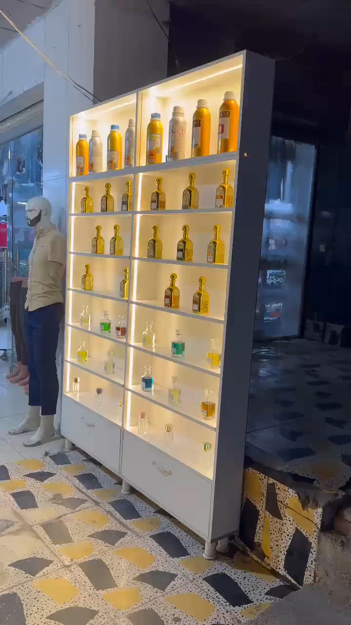 العطر هو مفتاح الذكريات.." ✨
بفضل الله وتوفيقه، تم بحمد الله افتتاح بسطتنا المتخصصة في عالم الروائح والجمال [  نفحات التميز /  🧴  لجمال حضوركم وأناقتكم.

نوفر لكم تشكيلة ساحرة من:
• عطور مستوحاة من الماركات العالمية بثبات عالي وتركيز يدوم طويلاً.
• زيوت عطرية نقية، تفتح النفس.
• أسعار بسيطة تناسب الجميع.. لأن الفخامة لا تحتاج ميزانية ضخمة!

📍 الموقع: [ سايدين بحركه قريب عل بنك
⏰ أوقات التواجد: يومياً من الساعة3 لحد الساعه 11ليلا

مروا علينا وعطروا أيامكم.. أهلاً وسهلاً بكم جميعاً! 🌸 وفالكم الطيب.


**إذا كنت صاحب هذا الإعلان وتريد حذفه لأي سبب، رجاءا أرسل رسالة إلى الدعم الفني**