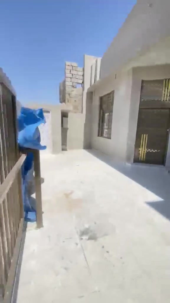 يوجد بيت بلفرسان حي الجامعه
مساحه 200 متر السعر جداً مناسب
لتواصل على الرقم ***********
***********
