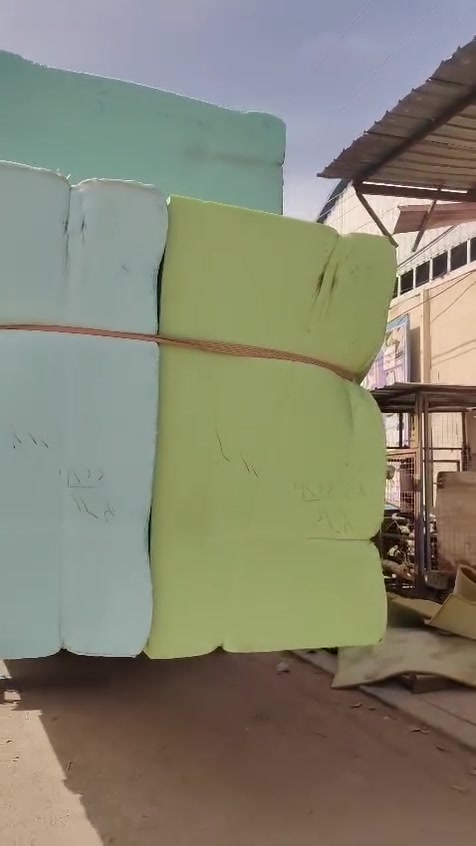 🏭 معمل إسفنج الراقي 🏭
نوفر لكم أفضل أنواع الإسفنج بمختلف الكثافات والقياسات للأثاث والدوشمة بجودة عالية.
📍 العنوان: النجف، حي الحرفيين (مقابيل كاظم أبو زرازير) | 📞 للتواصل: ***********
