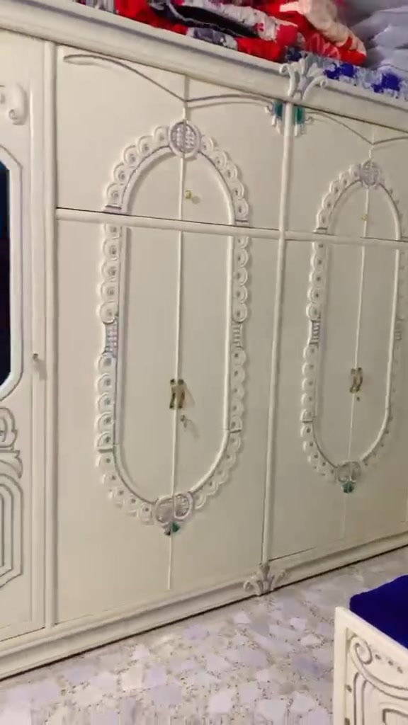 السلام عليكم غرفه نوم خشب عراقي ب٦٠٠ الف وبيها مجال بغداد الراشدية منطقة الانتصار ***********
