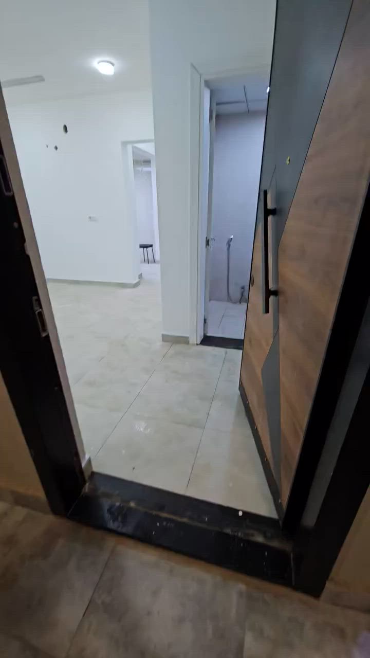 شقه للبيع  اطلاله ع المول ١١٣ متر طابق ١٠ بيها مستأجر حاليا ب٦٠٠واصل منها ٣
سنوات ونص تقريبا ٢٦ مليون باقي ١٢٤
قسطها٦٥٧ قيمه القرض ١٥٠ بالكونه L 
بيع مستعجل وبسعر مناسب الشراي جاد يتصل ومنختلف
***********
