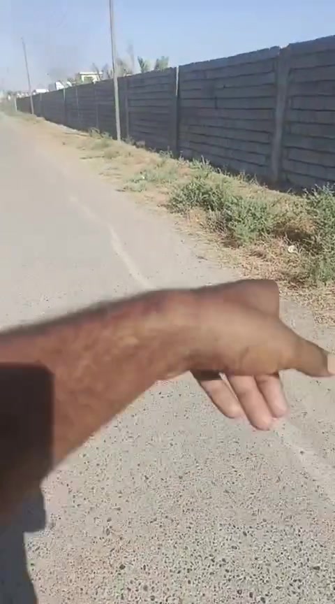سلام عليكم ارض للبيع ابي غريب  مقابيل جامع ارباكات مساحته دونم ونصف موجوده يمه كافه الخدمات استفسار واتصال ع رقم ***********
