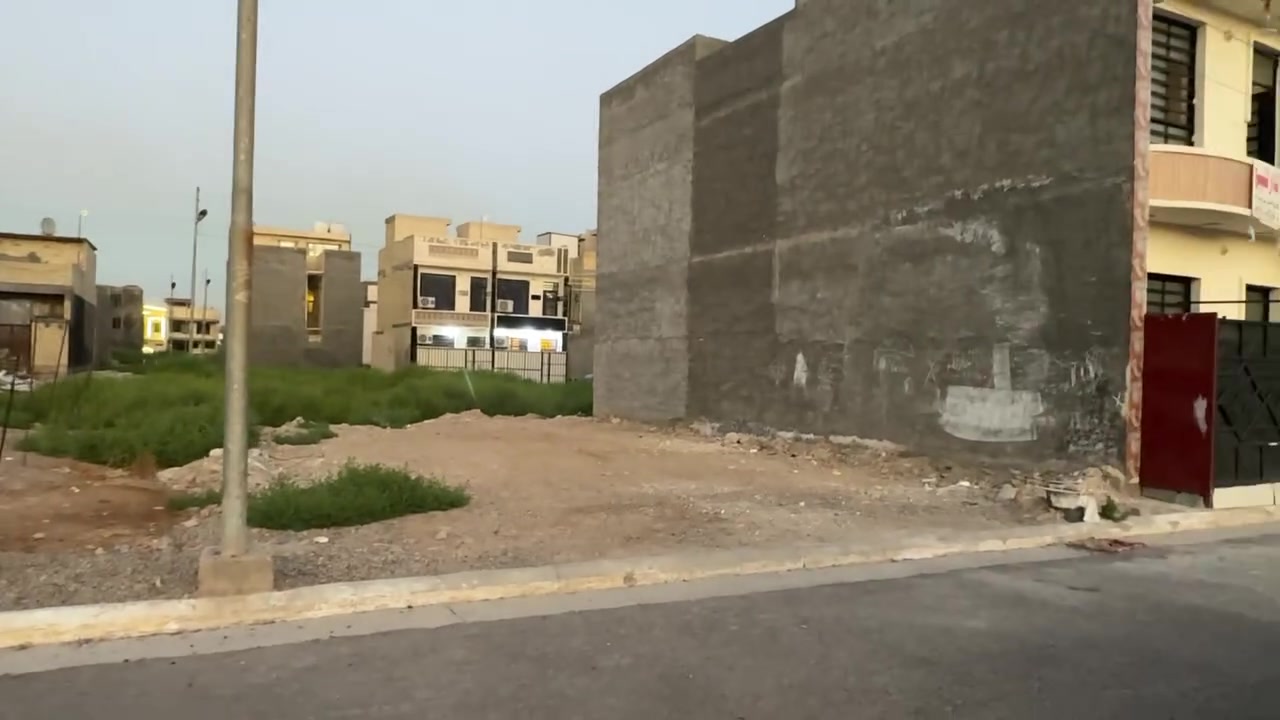 بيع مستعجل وبسعر جوه السوك

أرض 100م وجه 6 وربع نزال 15 وشويه ملك صرف زراعي 25 مستقل 

الموقع / مقابل جزيره بغداد حي الحسين الشارع الاول الفرع الاول 

الخدمات معروفه تبليط مجاري ثقيله +مطريه كهرباء انترنيت 

السعر 52 مليون وبيه مجال 

للأستفسار : ***********
