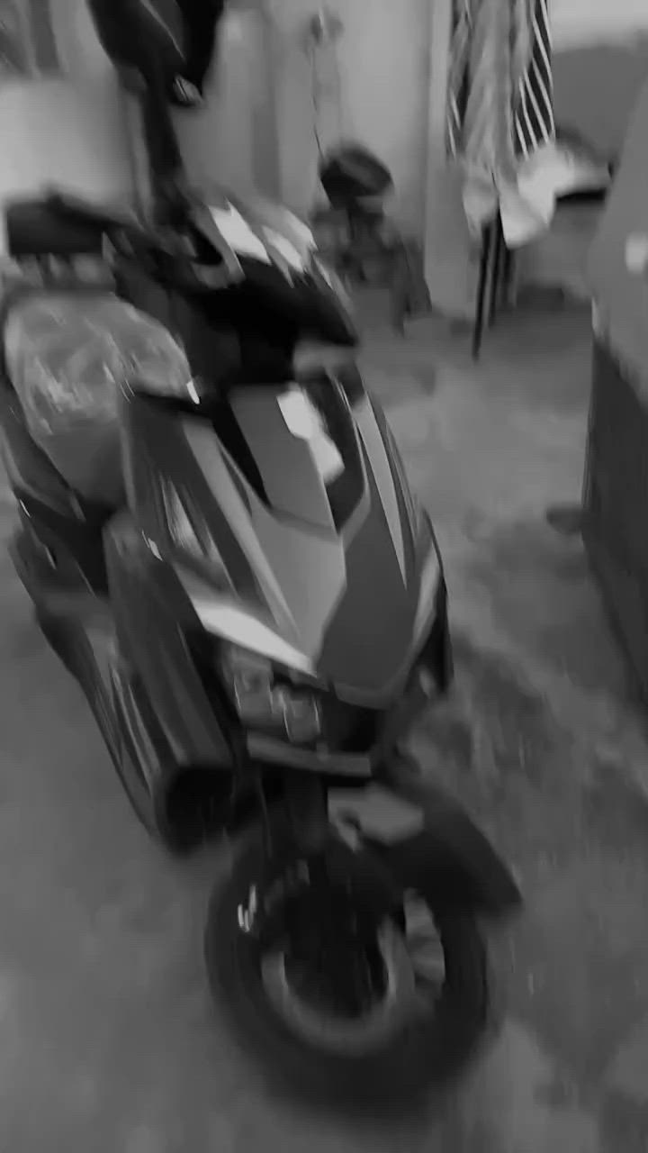 دراجه شحن للبيع  نقصه بطاريات فقط  🛑سعر (400 ألف) وبيه مجال الرقم ***********
