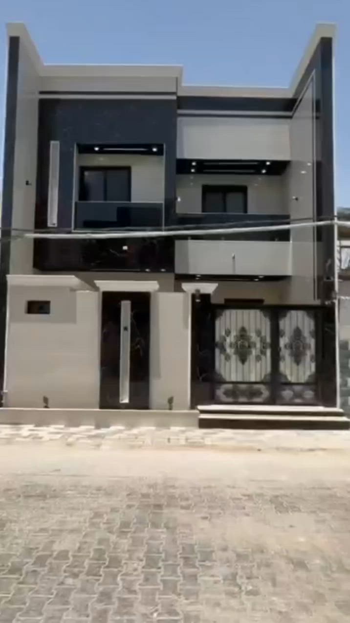 السلام عليكم 
متابعينا الكرام 
دار للبيع 150م بناء حديث vip غير مسكون
في حي الجامعه 
يحتوي على 4 غرف نوم 
الواجهه 7.5 *20
للاستفسار ***********
عامر الشمرتي 
#عقار #العراق #النجف #عقارات
