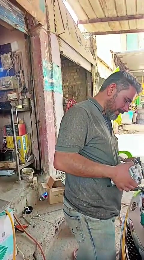 اللهم صل على محمد وآل محمد الطيبين الطاهرين بخيل بخيل مايصلي على الحبيب المصطفى أحمد المرشدي للتبريد السيارات م *********** السماوه حي الصناعي
