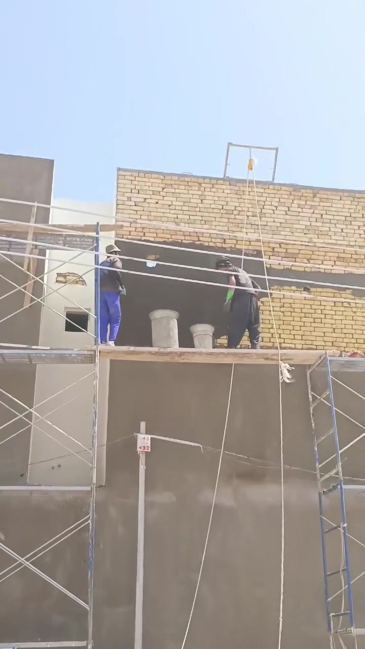 السلام عليكم عمنه لبخ سمن وجص شغل درجه اوله وتسليم مهندس عدله ونعومه ونضافه عمنه تكنيد مصاطر، ولتزام، الي محتاج لبخ ***********
