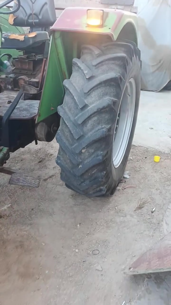 سيرت موديل ٩٨ رقم وسنويه مكينه نضيفه وبلاديه مال جناي مكان ذي قار قضاء الدوايه اتصل ***********

