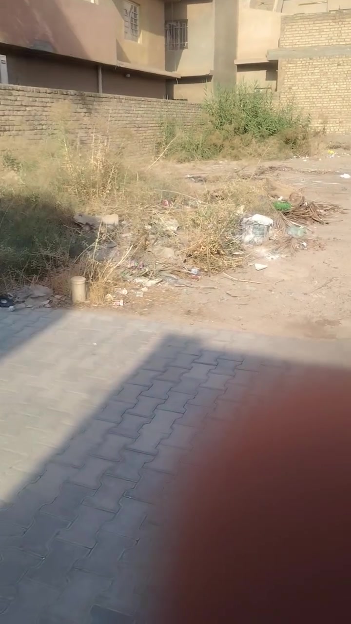 🥀 قطعة للبيع حي الوحدة قرب مدرسة اليعربية 

🥀 المساحة 175 متر  مدفونة  ميحوب ماء كهرباء مجاري 
بيها اجازة بناء مع وصل تبليط 

🥀 شارع عرضة 8 مقرنص 

☎️***********///***********
