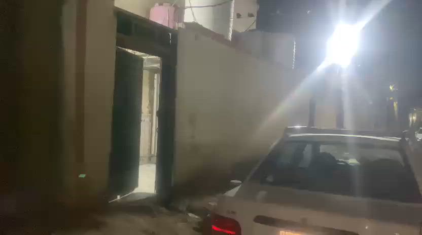دار البيع طابو صرف طابقين 
بحي الدريهميه 
مساحه 125متر سقف عكاده 
شارع 12متر بناء 2011
بصف ركن  خلف شارع 30
يحتوي على اربع غرف نوم 
صاله مطبخ ديوان 
صحيات خارجيه وداخليه
سعر 100مليون وبيه مجال

ستفسار تصل ***********
