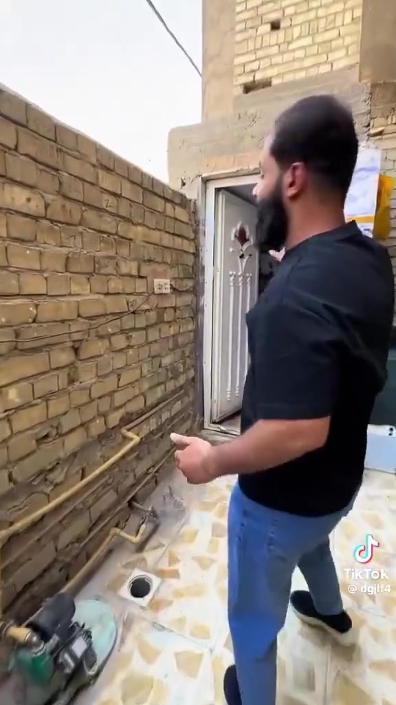 ***********
3 طوابق 
2021 سنه البناء
