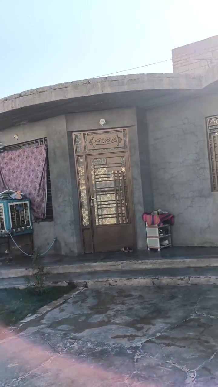 بيت للبيع في حي المثنى خلف الخضراء قرب جامع الوهاب.
يتكون من طابق واحد
غرفتين نوم و صالة و مطبخ و صالة استقبال 
المساحة 212 
عرض الشارع 15 

للإستفسار
***********
