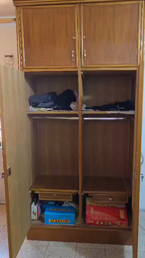 السلام عليكم كنتور صاج داخل وخارج مفصل يم نجار توصا مقطع وبي مجرات وبيهن اقفاله بابين وملحق ارتفاع ١٥٥ وعرض ١٢٠ استند مسوي ب٤٠٠اريده ٢٥٠ مكاني شارع فلسطين الاتصال ***********
